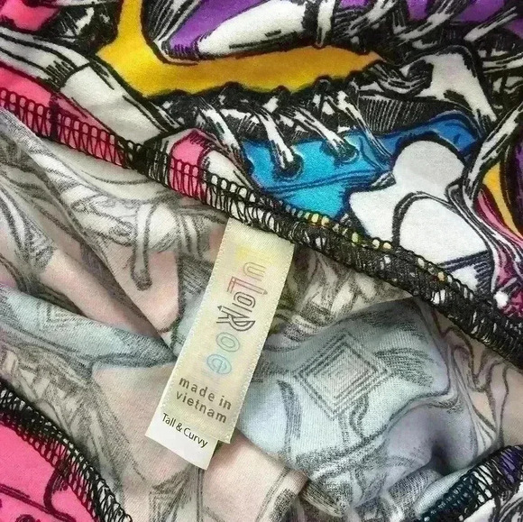 Luloroe Tall And Curvy high top canvas shoes print leggings - Picture 2 of 2